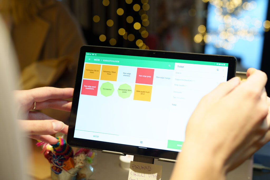 The Art of Drawing Readers In: Your attractive post title goes here